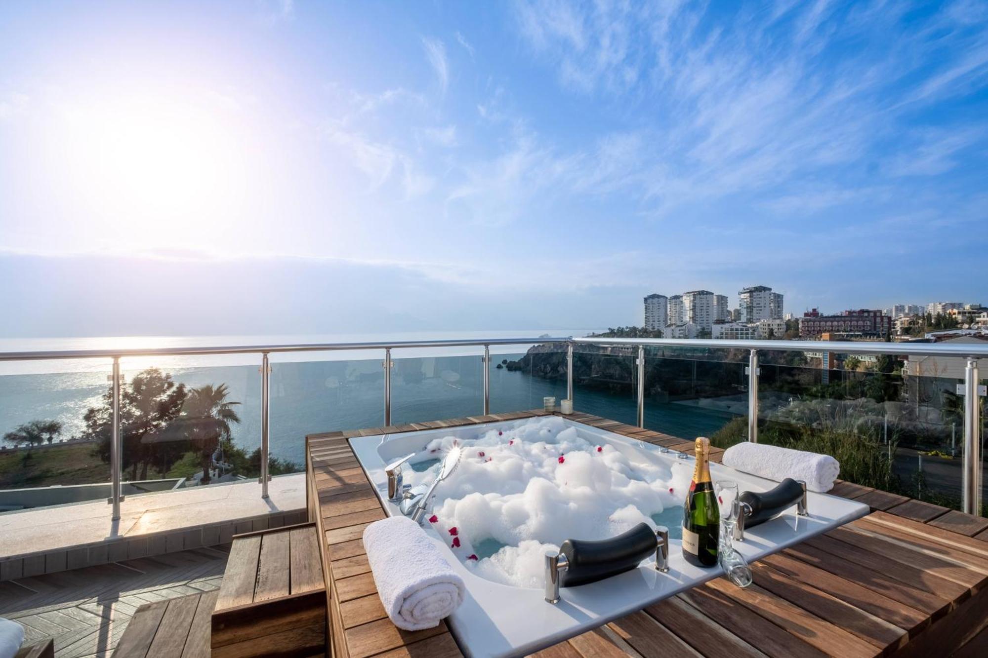 Qinn Hotel Antalya Exterior photo