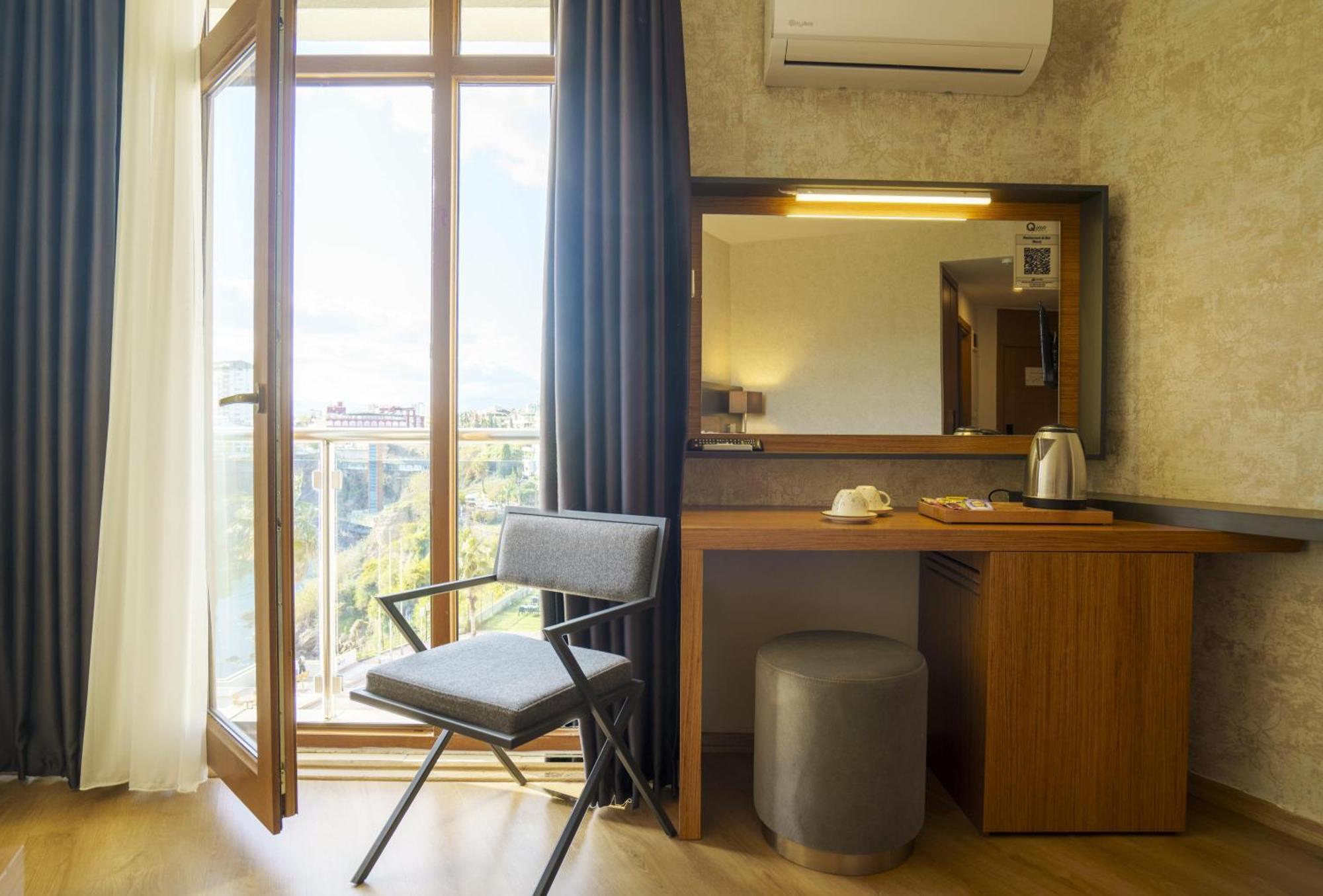 Qinn Hotel Antalya Exterior photo