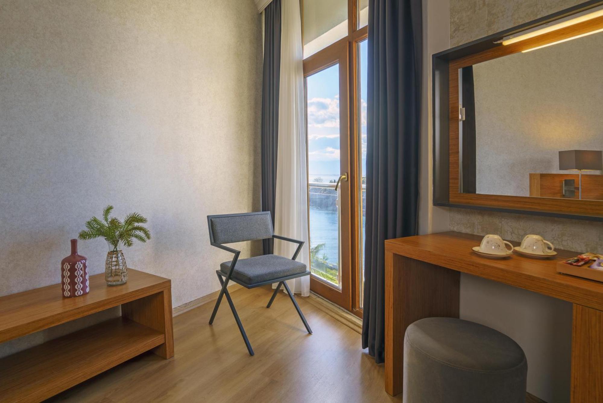 Qinn Hotel Antalya Exterior photo
